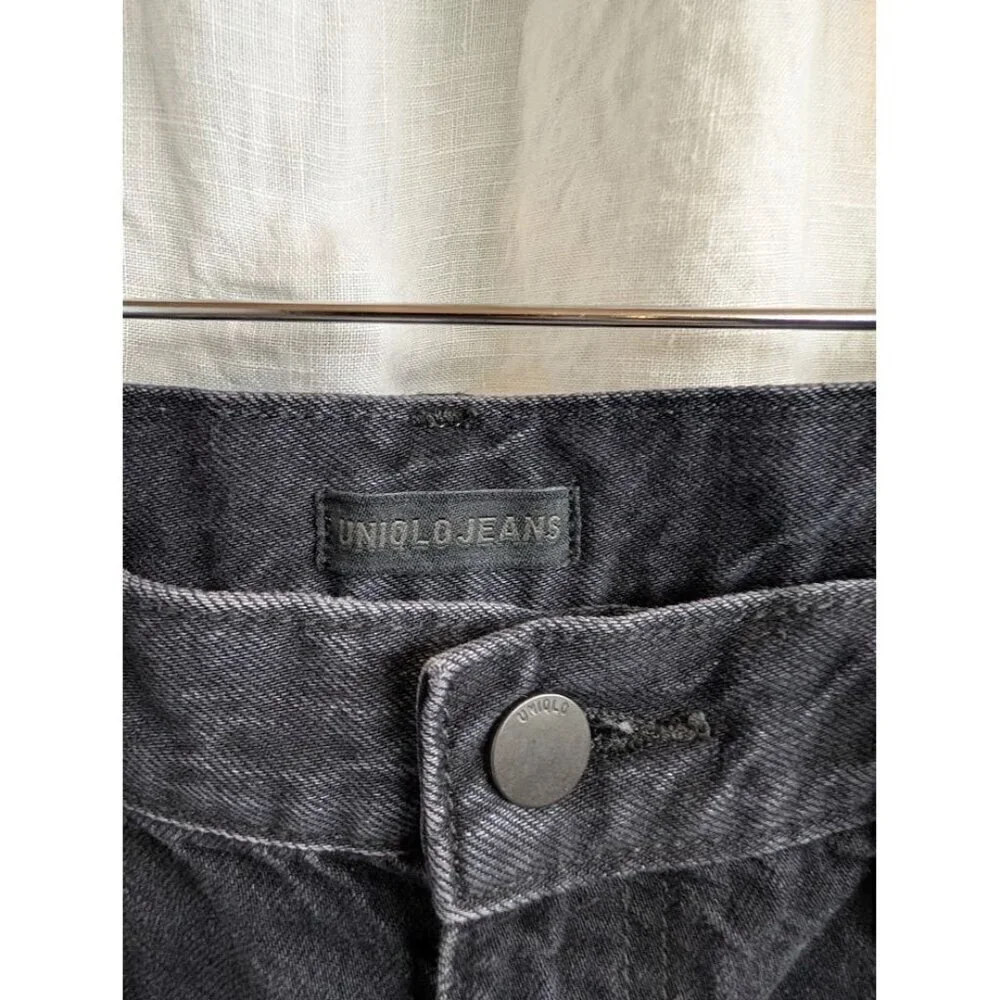 Uniqlo Jeans women size 24" x 31" straight leg baggy black denim 100% cotton B7 - Picture 3 of 11